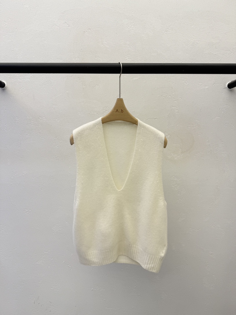 AUTUMN BEIGE-Q東大門直郵女裝新款推薦真品熱賣吊帶背心A.b/AUTUMN BEIGE吊帶/背心圖色1