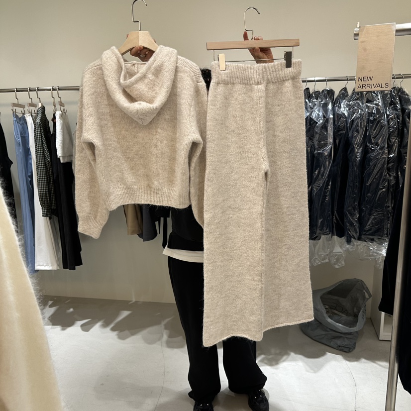 BES韓國代購女士新品人氣熱賣時尚真品休閑推薦套裝連帽BES SEOUL套裝