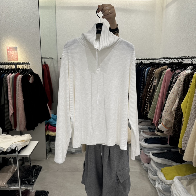 RUNWAY-런웨이韓國代購女裝新品休閑熱賣真品長袖T恤高領RUNWAY長袖T恤圖色1