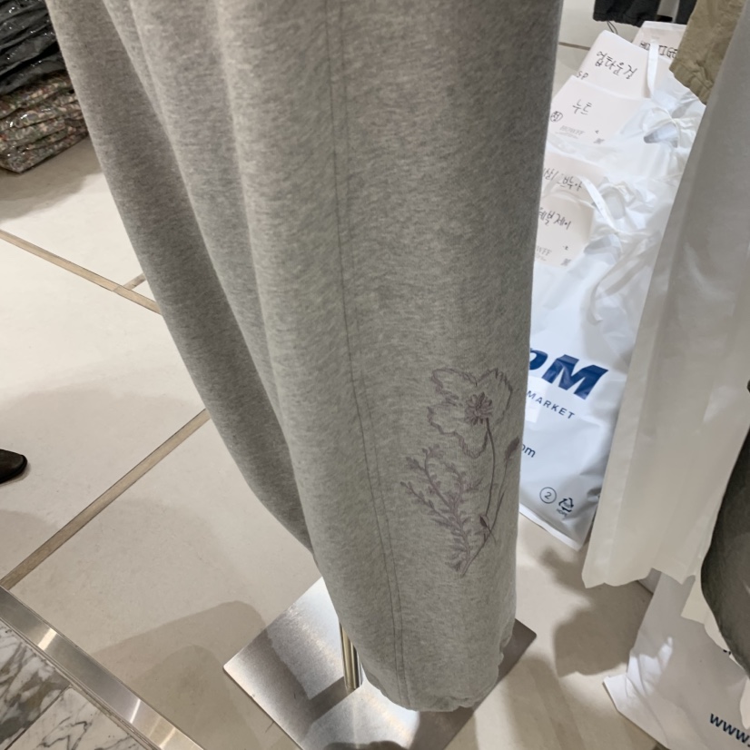 HOWFF韓國代購女士新品人氣休閑時尚推薦熱賣休閑褲加絨刺繡HOWFF休閑褲