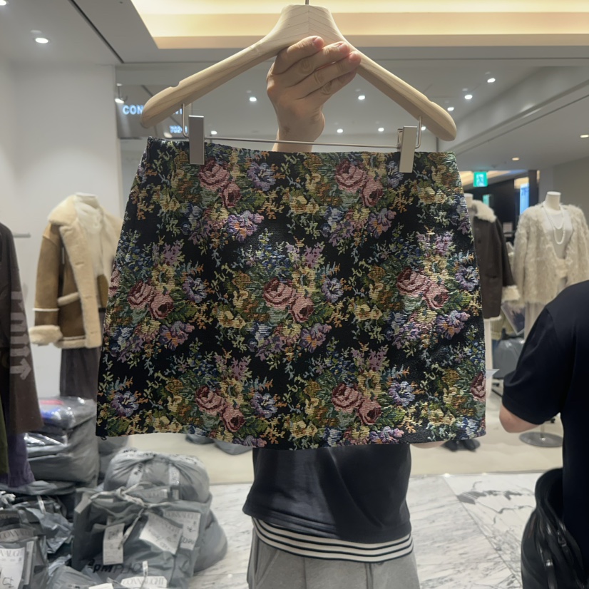 CONNAUGHT/DAILYJUD東大門直郵女士新款熱賣真品短裙提花CONNAUGHT/DAILYJUD短裙