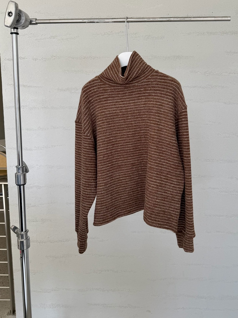URBANE cloth韓國直郵女裝新款推薦真品時尚休閑長袖T恤URBANE cloth長袖T恤圖色2