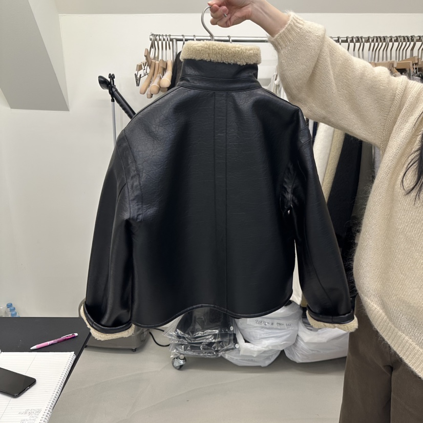 OREE韓國直郵女裝新品推薦真品時尚人氣熱賣休閑短款大衣Oree短款大衣