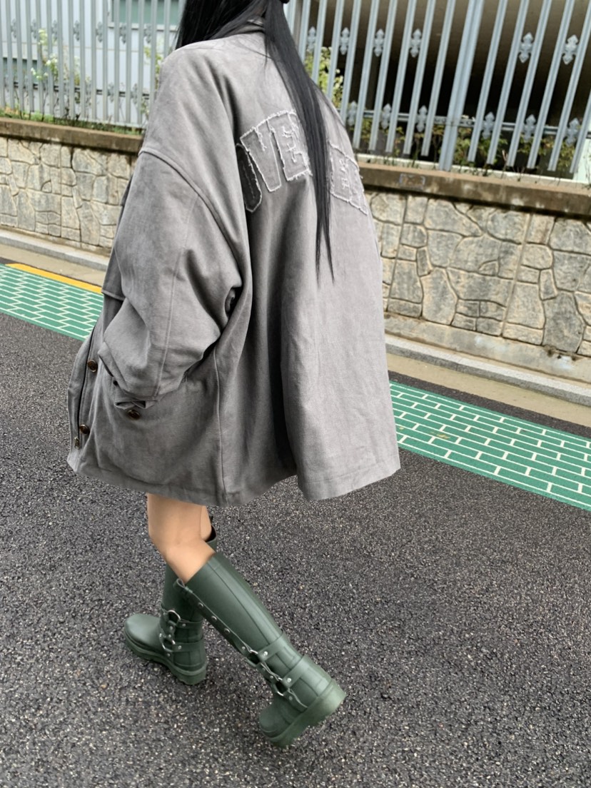 EYEL東大門代購26秋冬寬松立領工裝夾克口袋立領刺繡落肩寬松EYEL夾克