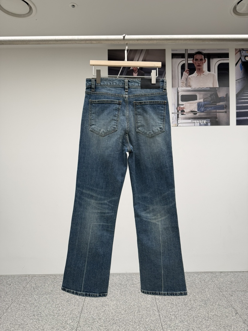 MADE-P東大門直郵26秋季中腰微喇水洗牛仔褲MADE-P牛仔褲