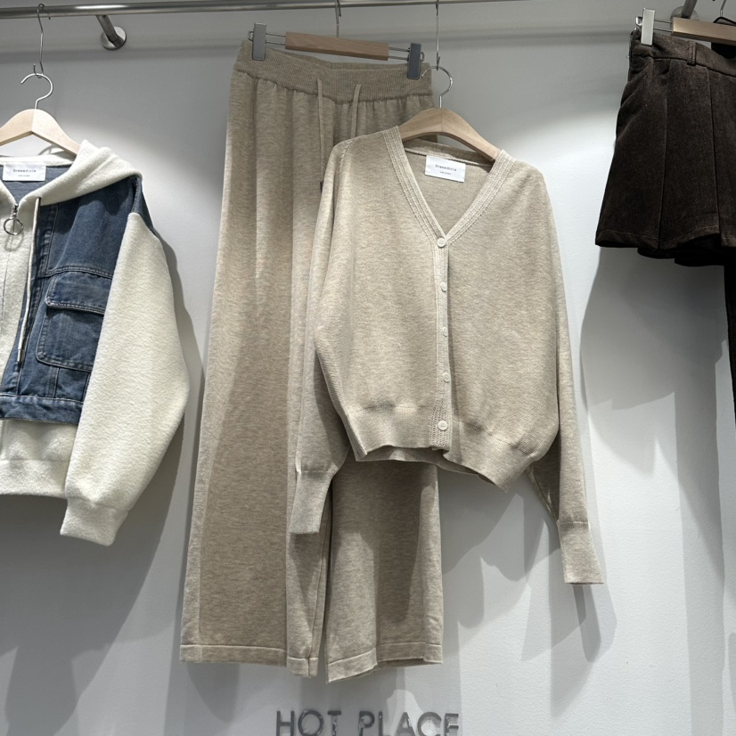 HOT PLACE/DREAM GIRIS/HOT ISSUE東大門代購26秋冬針織開衫闊HOT PLACE/DREAM GIRIS/HOT ISSUE套裝圖色3