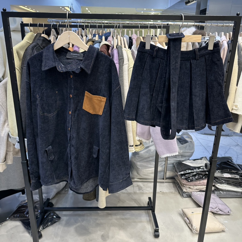 HOT PLACE/DREAM GIRIS/HOT ISSUE東大門實拍26秋季復古燈芯絨HOT PLACE/DREAM GIRIS/HOT ISSUE套裝圖色2