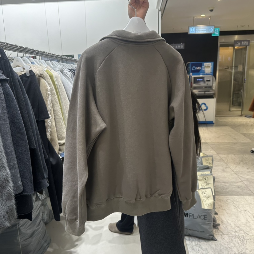 ANOU韓國代購26秋冬翻領V領加絨衛衣插肩袖口袋加絨翻領羅紋ANOU衛衣