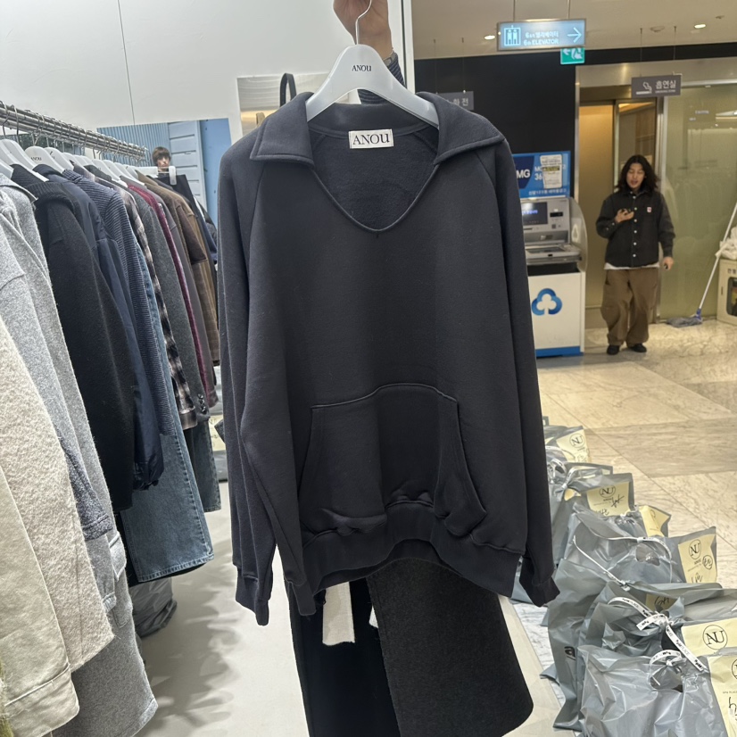 ANOU韓國代購26秋冬翻領V領加絨衛衣插肩袖口袋加絨翻領羅紋ANOU衛衣圖色2