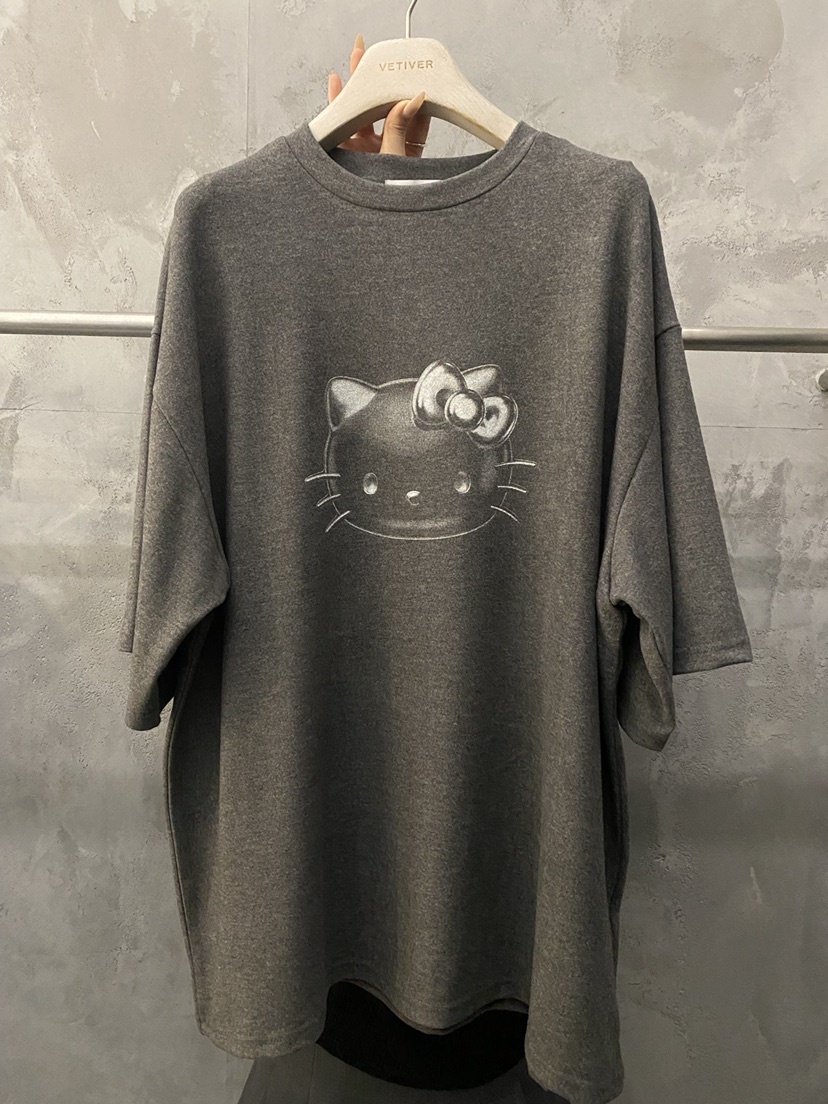 VETIVER東大門實拍26秋冬單色Kitty印花寬松T恤落肩圓領寬松VETIVERT恤圖色1