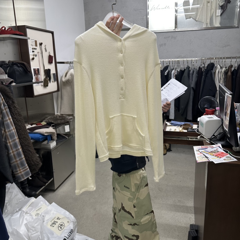 WEARABLE東大門實拍26秋季連帽亨利式針織衛衣口袋落肩紐扣連WEARABLE衛衣圖色1