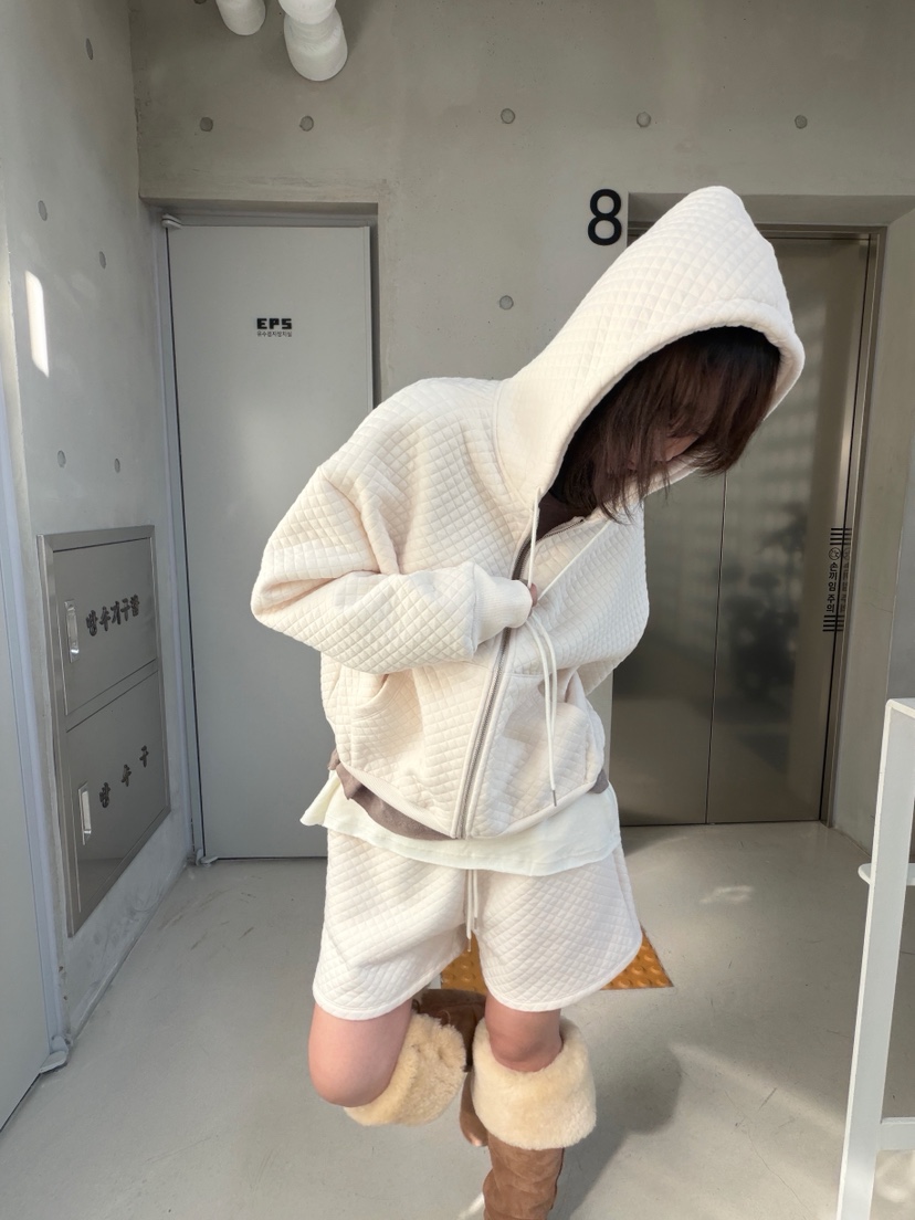 OLI EDIT韓國代購26秋冬菱格絎縫連帽套裝衛衣連帽衫口袋抽繩OLI EDIT衛衣