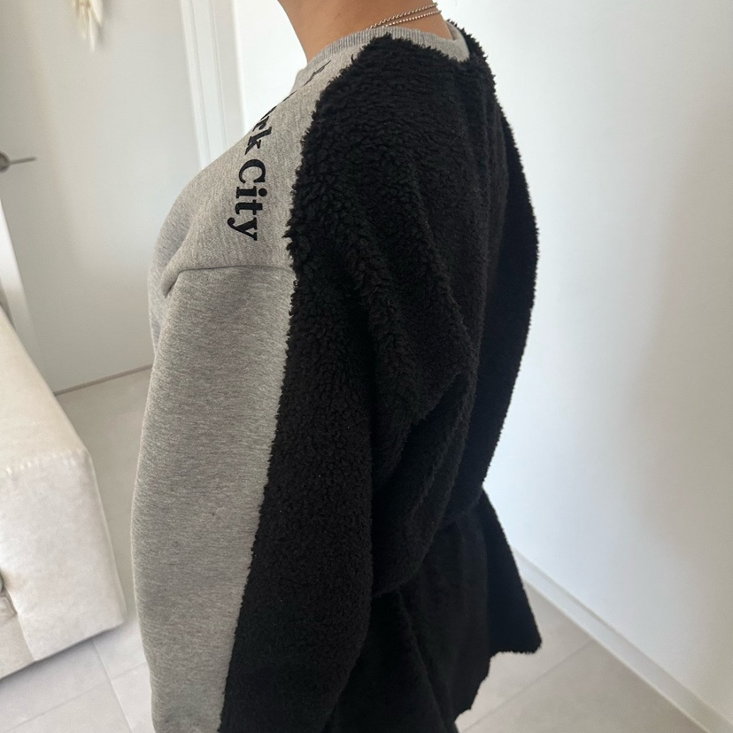 SOUIT by mabel韓國代購26秋冬拼接袖圓領字母衛衣字母刺繡圓SOUIT by mabel衛衣
