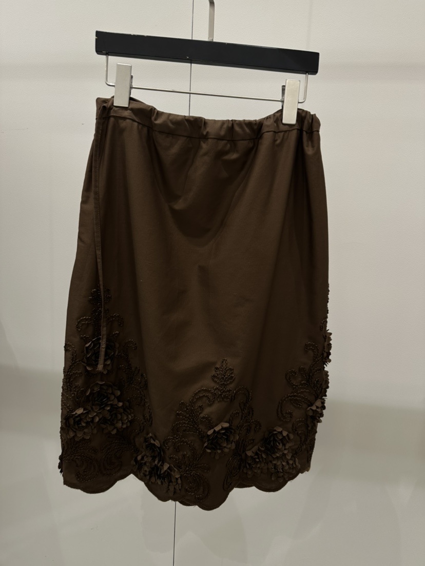 ARTE STUDIO東大門代購26秋季刺繡花飾中長裙半身裙中短裙刺繡ARTE STUDIO半身裙/中短裙