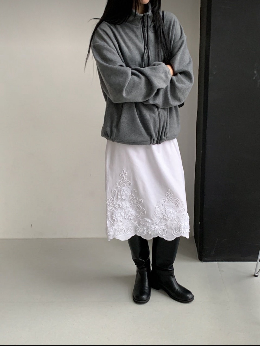 ARTE STUDIO東大門代購26秋季刺繡花飾中長裙半身裙中短裙刺繡ARTE STUDIO半身裙/中短裙