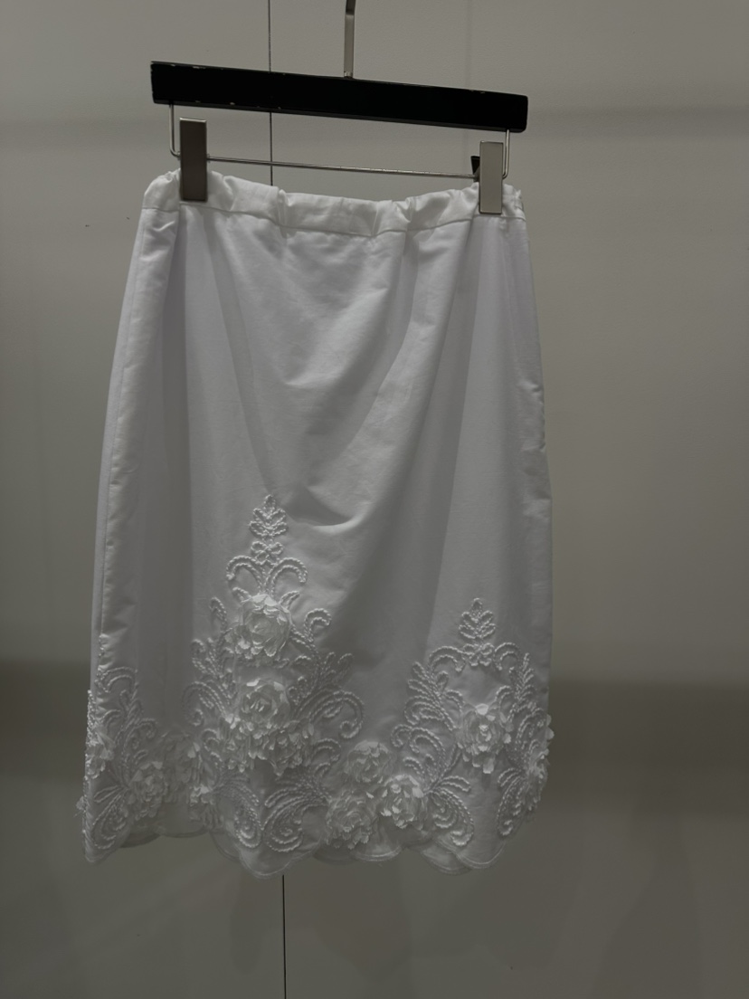 ARTE STUDIO東大門代購26秋季刺繡花飾中長裙半身裙中短裙刺繡ARTE STUDIO半身裙/中短裙圖色2