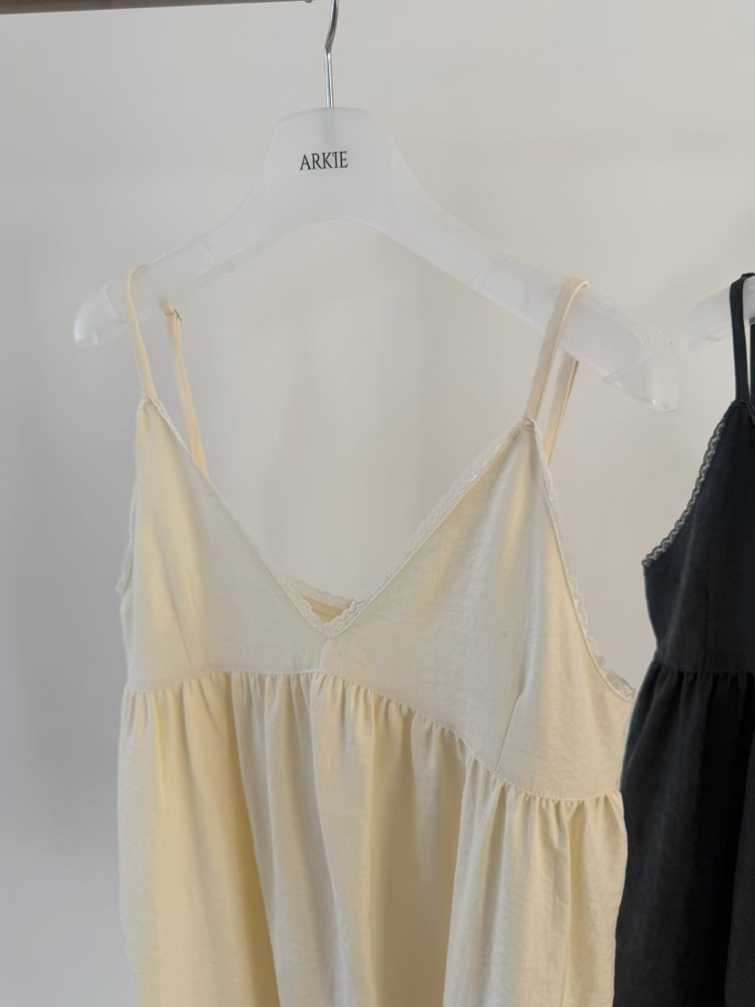 ARKIE/TAF韓國代購26秋冬蕾絲吊帶連衣裙V領蕾絲褶皺ARKIE/TAF連衣裙