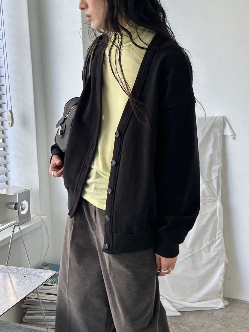 LE VASE東大門直郵26秋季落肩V領毛絨開衫單排扣V領落肩蓬松羅LE VASE開衫