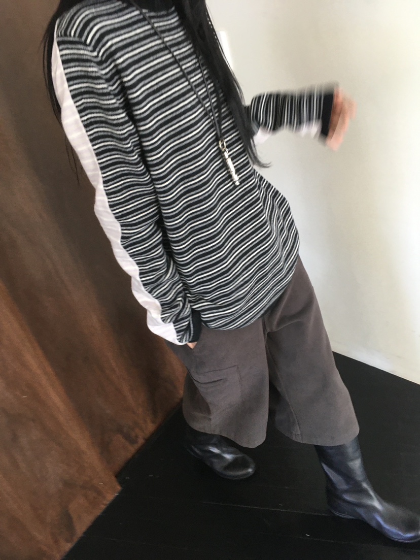 MINIMUZE韓國直郵26秋冬不對稱條紋針織衫長袖T恤下擺側邊開叉MINIMUZE長袖T恤
