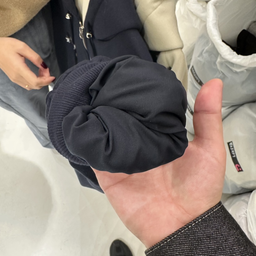 JUDYQUE韓國直郵26秋冬米奇刺繡短款連帽衛衣拉鏈開合米奇刺繡JUDYQUE衛衣
