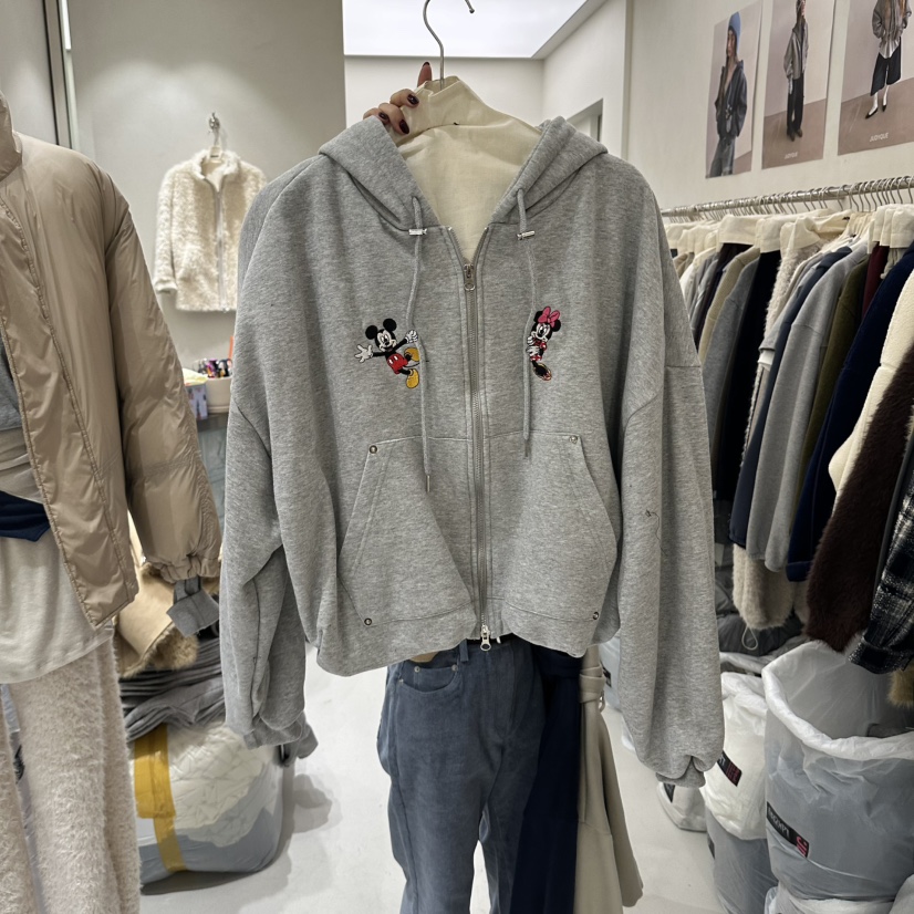 JUDYQUE韓國直郵26秋冬米奇刺繡短款連帽衛衣拉鏈開合米奇刺繡JUDYQUE衛衣圖色1