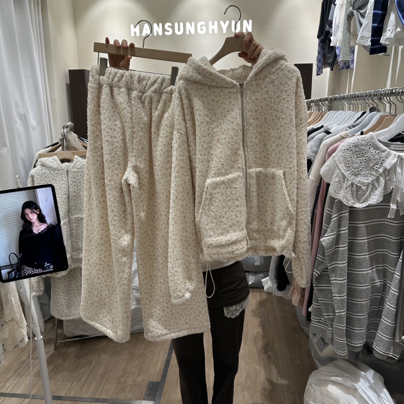 HANSUNGHYUN韓國直郵26秋冬碎花毛絨連帽套裝可調節直筒褲加絨HANSUNGHYUN套裝圖色1