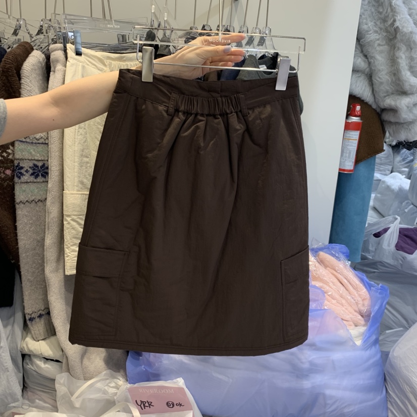 RIVEROOM東大門代購26秋冬工裝中長半裙半身裙中短裙羽絨服口RIVEROOM半身裙/中短裙