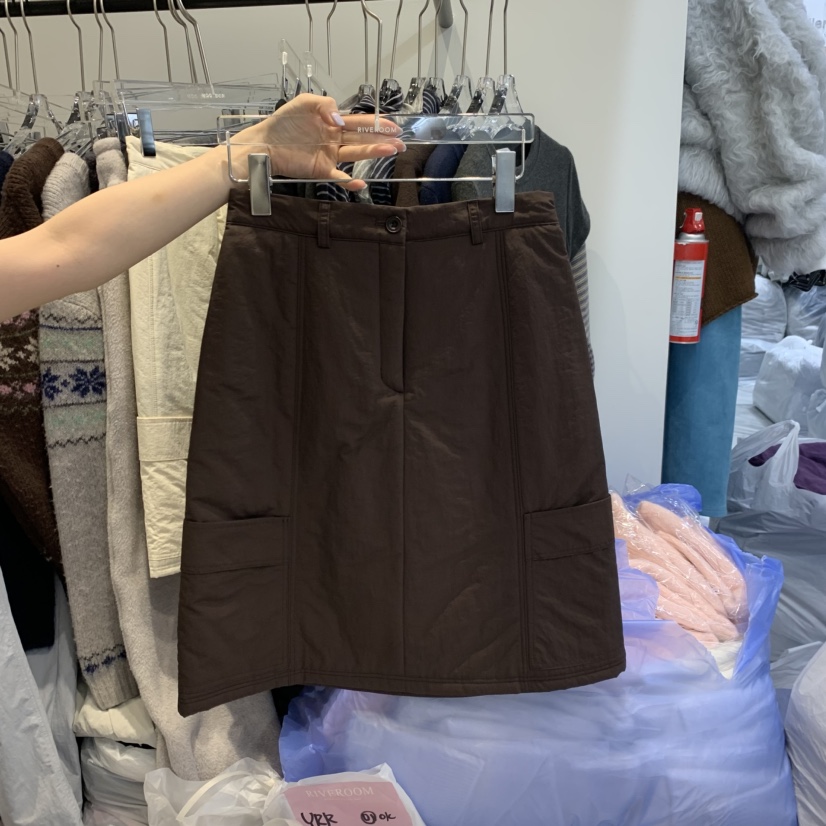 RIVEROOM東大門代購26秋冬工裝中長半裙半身裙中短裙羽絨服口RIVEROOM半身裙/中短裙圖色3棕色
