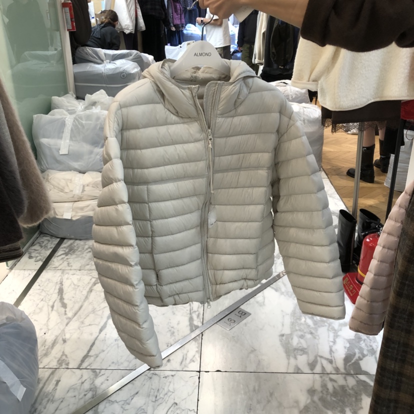 ALMOND東大門實拍26秋冬短款連帽輕薄羽絨服短款羽絨服羽絨服ALMOND短款羽絨服圖色1