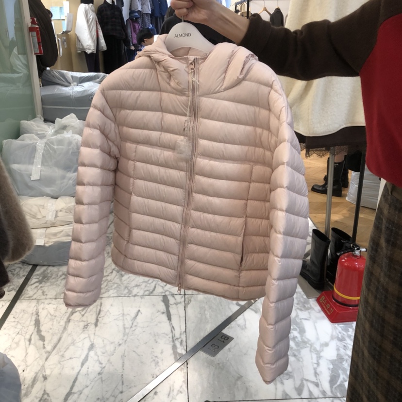 ALMOND東大門實拍26秋冬短款連帽輕薄羽絨服短款羽絨服羽絨服ALMOND短款羽絨服圖色2