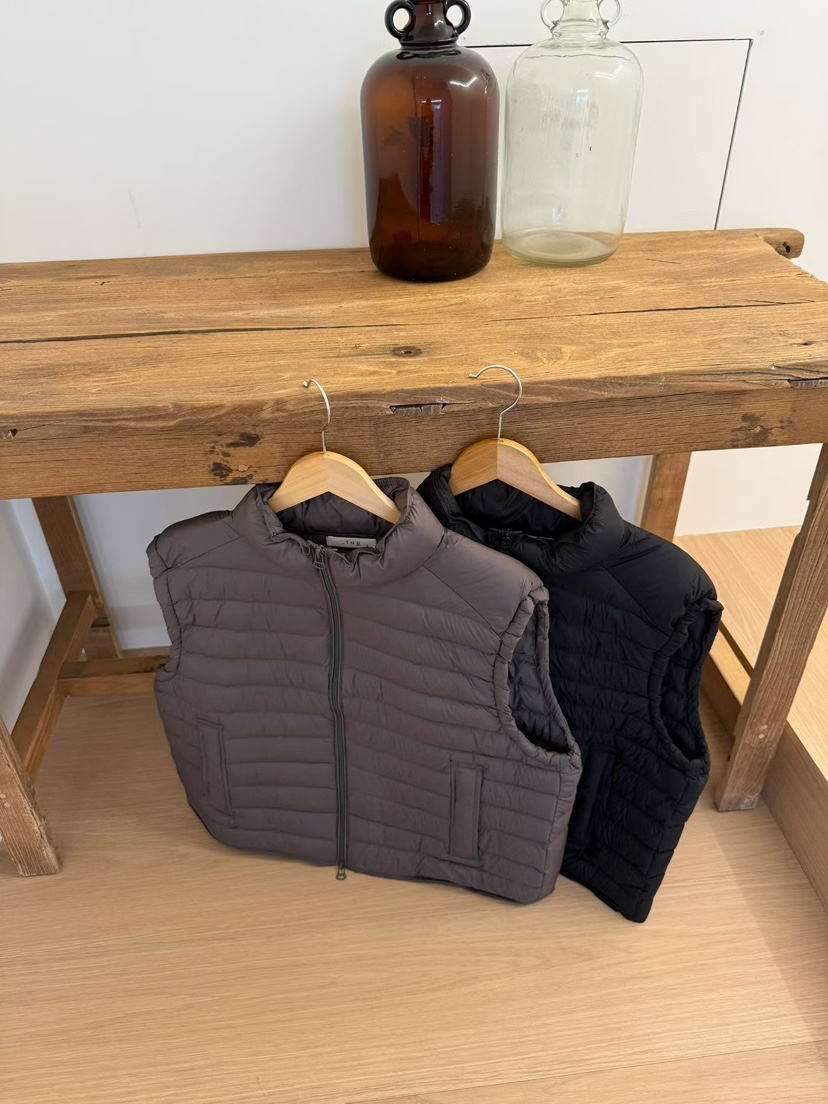 TUG東大門實拍26秋冬立領絎縫羽絨馬甲羽絨服立領無袖絎縫鵝絨TUG馬甲