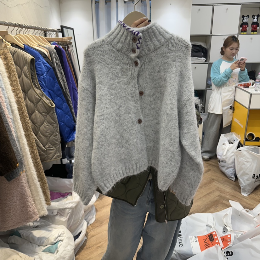 DE LINE東大門直郵26秋冬高領印花毛衣手工高領落主圖為背面圖DE LINE毛衣