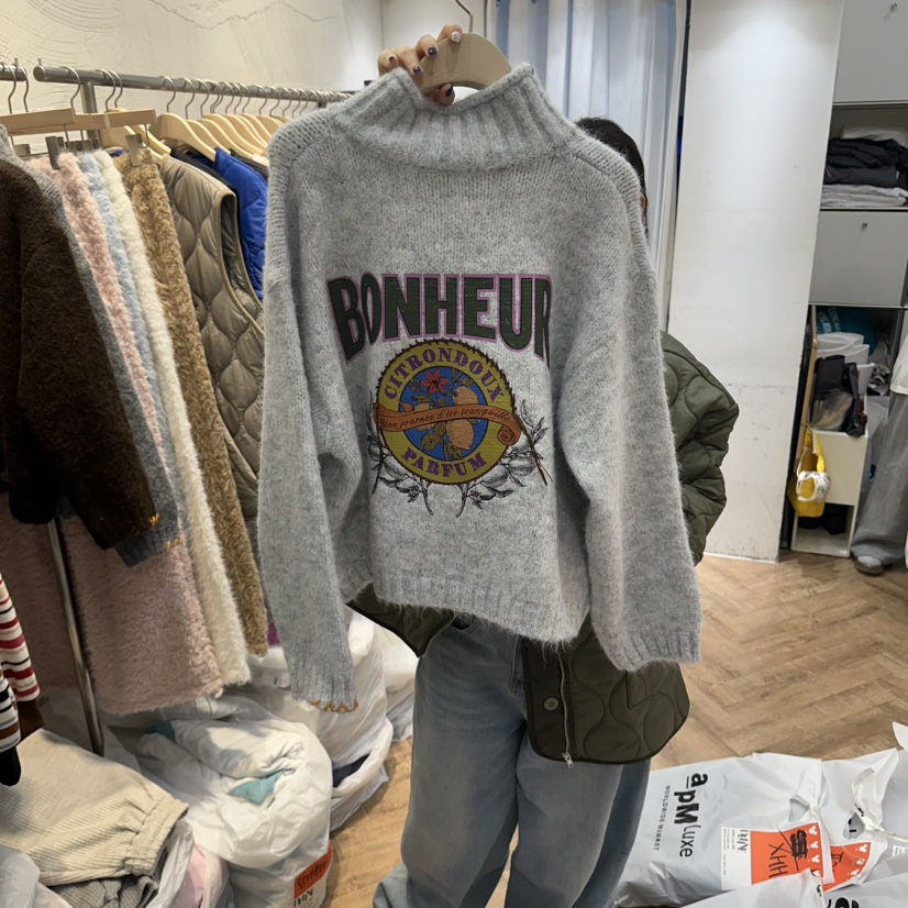 DE LINE東大門直郵26秋冬高領印花毛衣手工高領落主圖為背面圖DE LINE毛衣圖色1