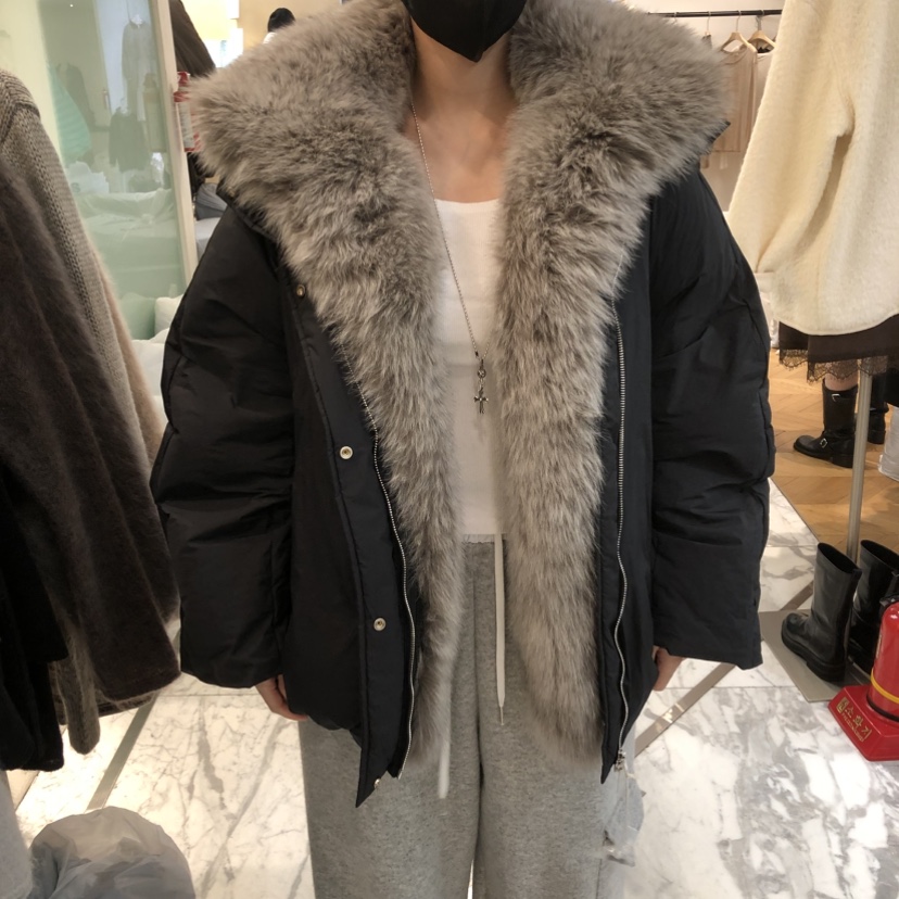 ALMOND東大門直郵26秋季大毛領短款羽絨服按扣填充落肩寬松ALMOND短款羽絨服圖色1