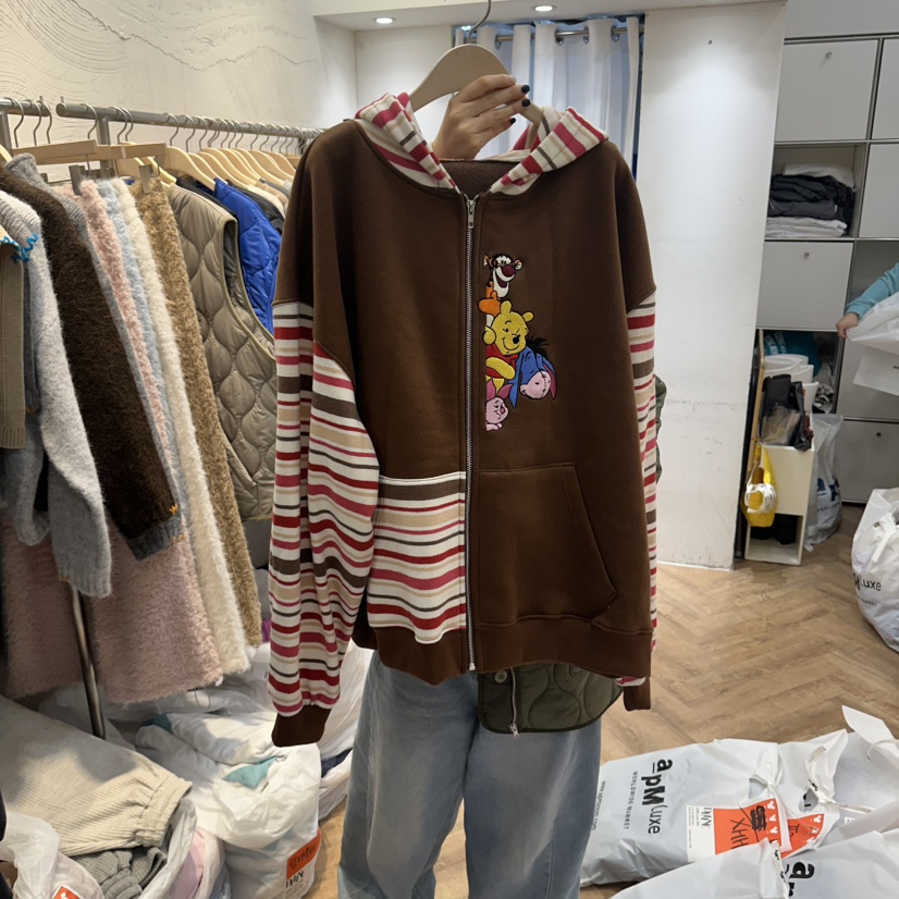 DE LINE東大門直郵26秋季卡通刺繡連帽衛衣連帽衫加絨口袋小熊DE LINE衛衣圖色1