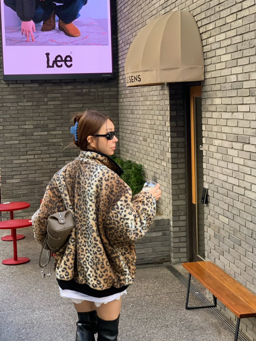 REVE CITE-L東大門代購26秋季豹紋毛絨連帽夾克拉鏈開合羊羔絨REVE CITE-L夾克
