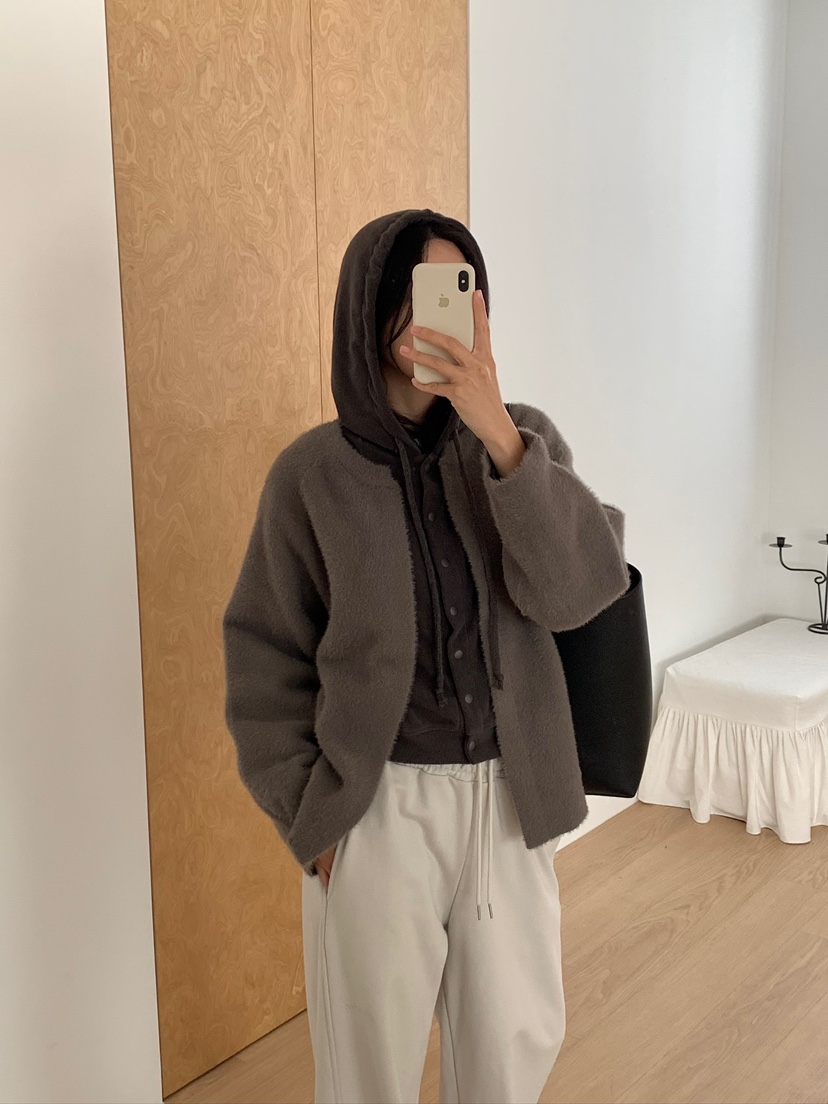 BLEECKER韓國直郵26秋季毛絨燈籠袖開衫折疊落肩圓領開襟燈籠BLEECKER開衫