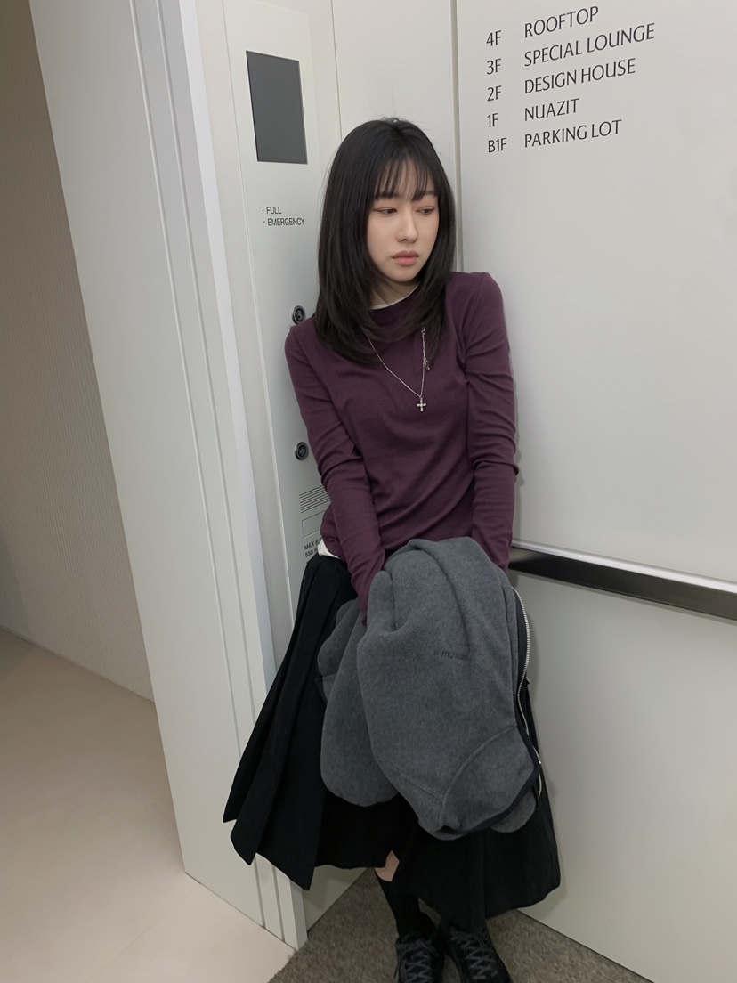 MOMENTUM東大門直郵26秋冬假兩件拼接長袖T恤假兩件黑色圓領MOMENTUM長袖T恤