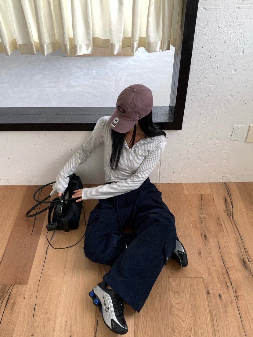 REVE CITE-L韓國代購26秋季連帽條紋短款T恤長袖T恤V領口袋修REVE CITE-L長袖T恤