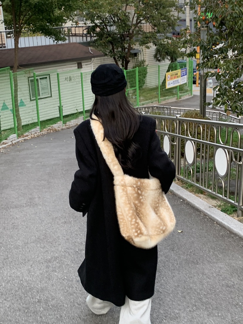 KYEM東大門代購26秋冬小鹿毛絨托特包單肩斜跨包毛皮KYEM單肩/斜跨包圖色1