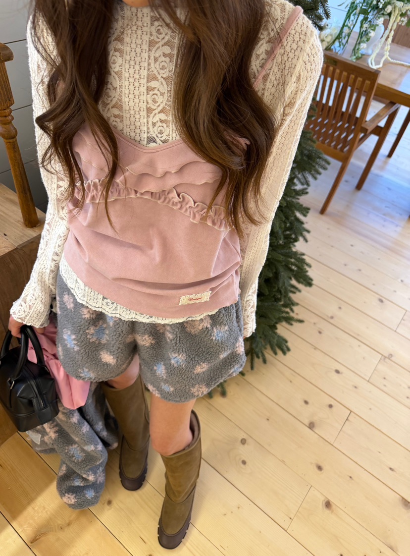 BOUTIQUE-L東大門實拍26秋冬荷葉邊吊帶背心不含內搭木耳邊荷BOUTIQUE-L吊帶/背心