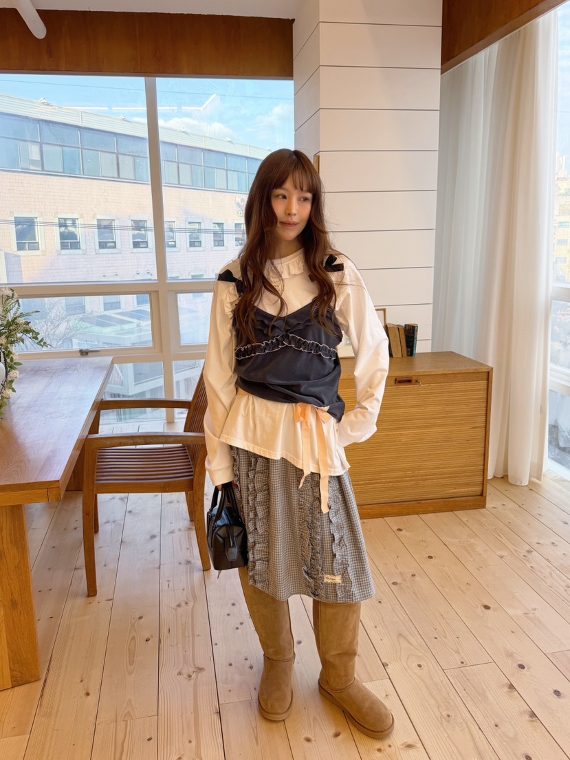 BOUTIQUE-L東大門實拍26秋冬荷葉邊吊帶背心不含內搭木耳邊荷BOUTIQUE-L吊帶/背心