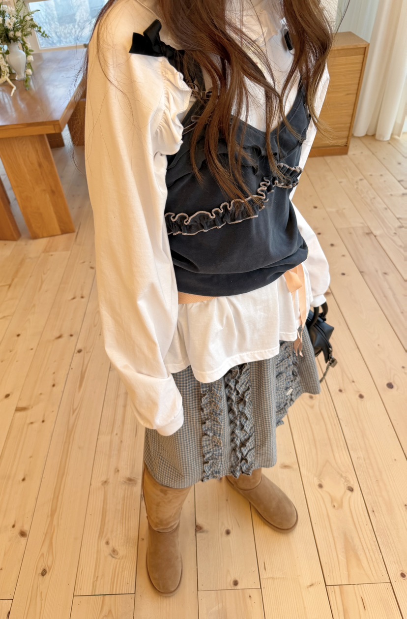 BOUTIQUE-L東大門實拍26秋冬荷葉邊吊帶背心不含內搭木耳邊荷BOUTIQUE-L吊帶/背心