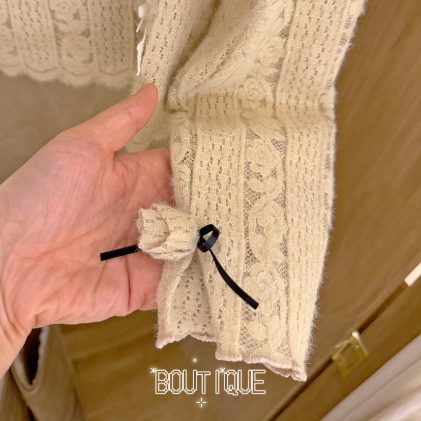 BOUTIQUE-L東大門直郵26秋冬蕾絲長袖T恤不含配飾蕾絲BOUTIQUE-L長袖T恤