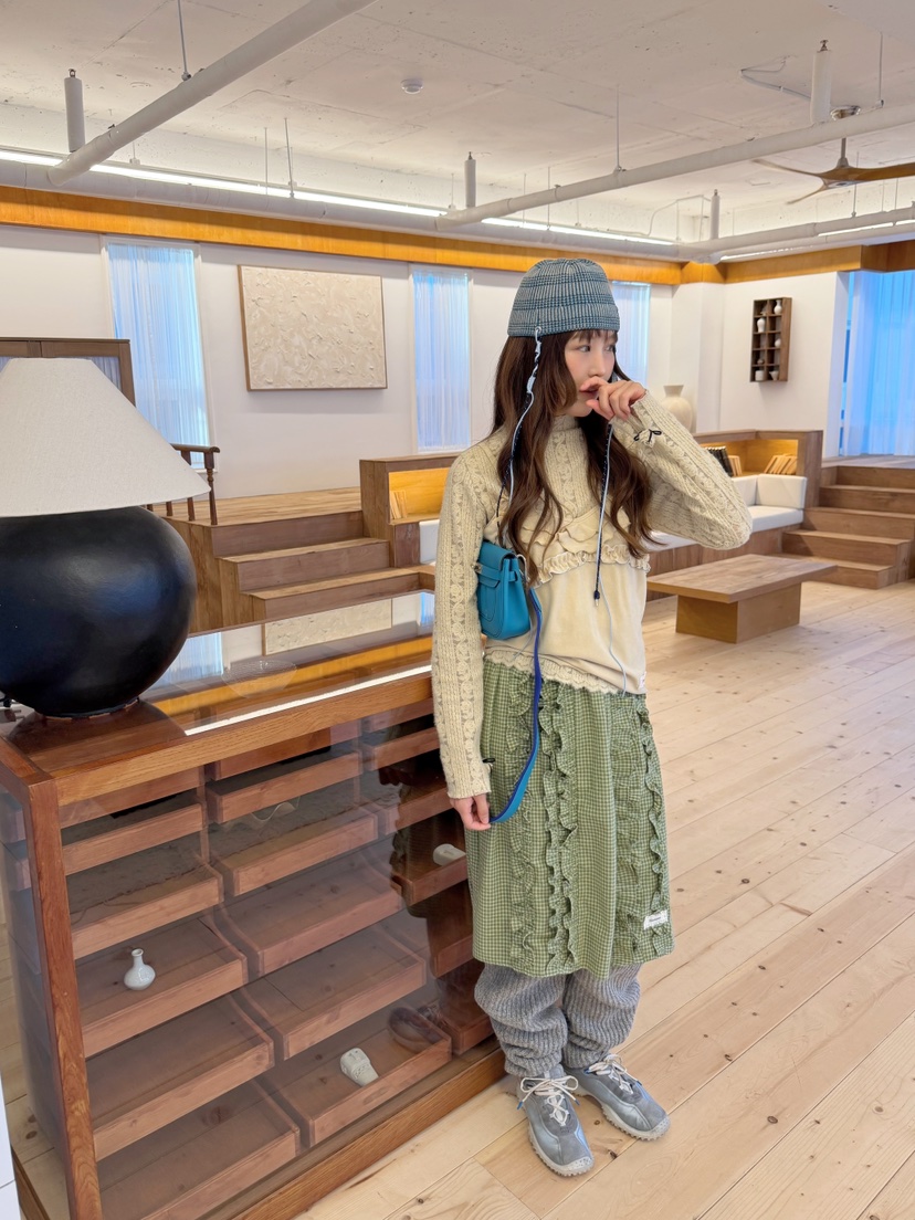BOUTIQUE-L東大門直郵26秋冬蕾絲長袖T恤不含配飾蕾絲BOUTIQUE-L長袖T恤