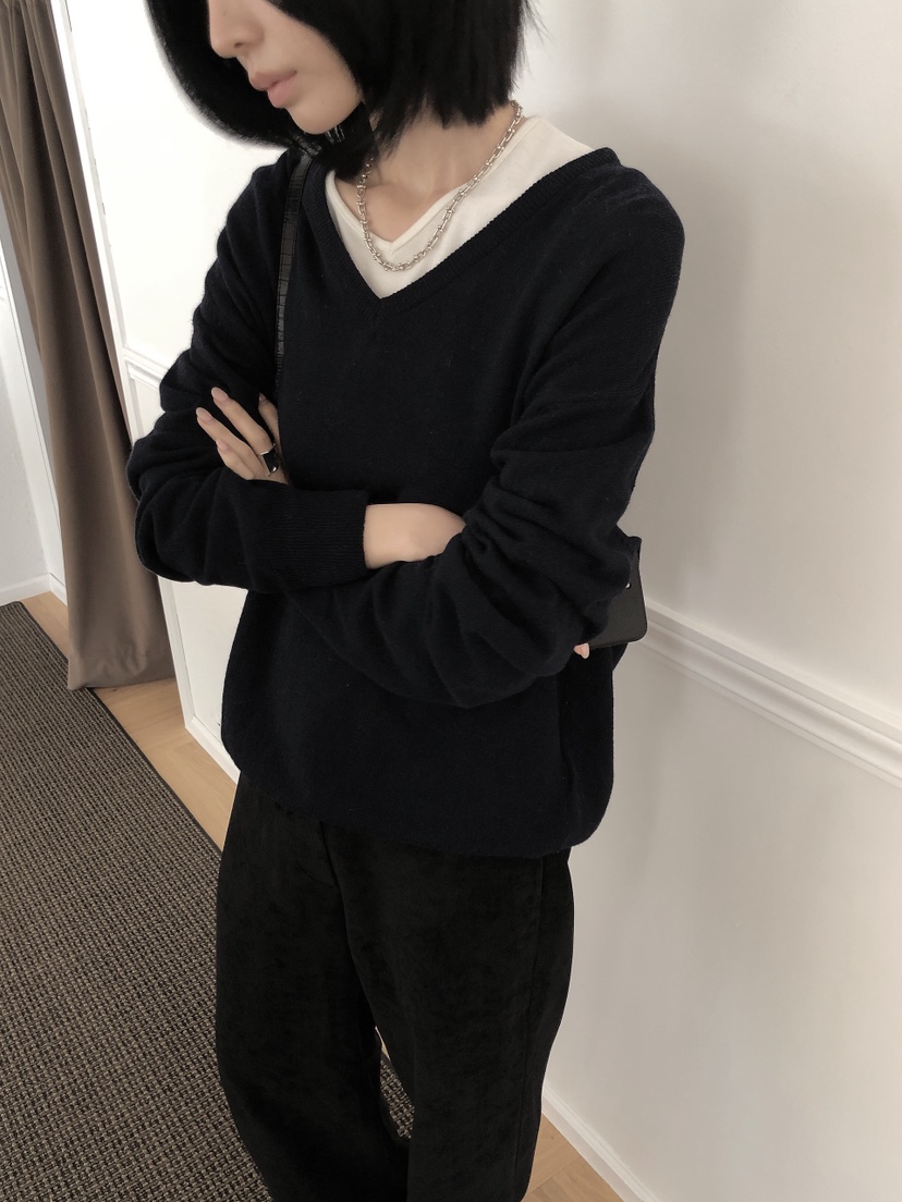 LE BUTTER韓國代購26秋季V領羊毛針織衫不含內搭V領落肩寬松LE BUTTER針織衫