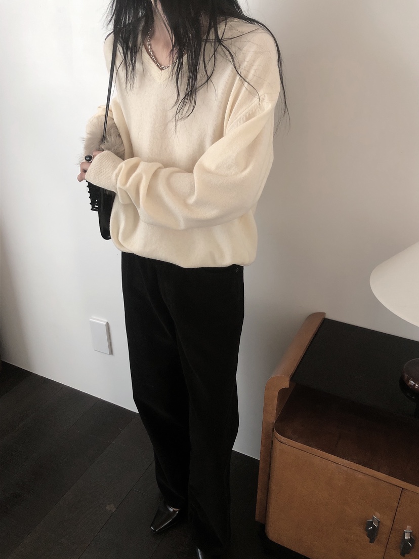 LE BUTTER韓國代購26秋季V領羊毛針織衫不含內搭V領落肩寬松LE BUTTER針織衫圖色3