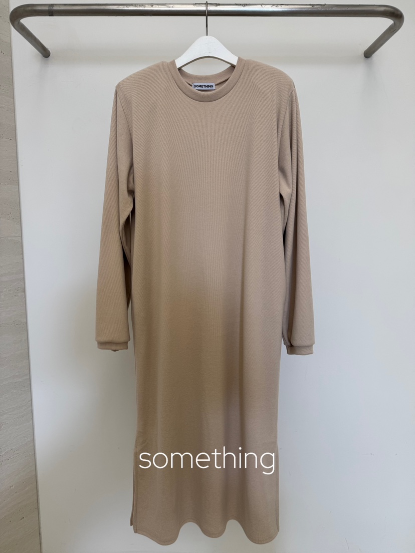 SOMETHING-L/FANCY韓國代購26秋冬簡約針織及踝連衣裙側邊開叉SOMETHING-L/FANCY連衣裙圖色2