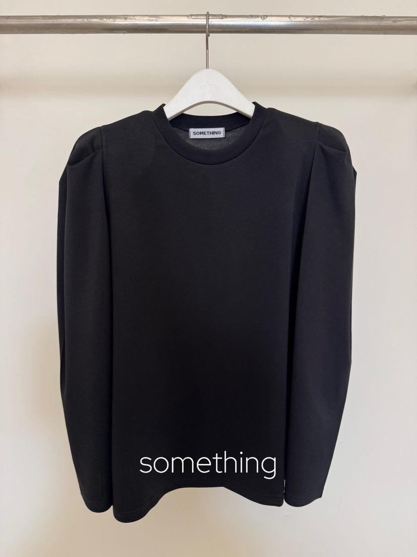 SOMETHING-L/FANCY東大門代購26秋季圓領泡泡袖衛衣泡泡袖圓領SOMETHING-L/FANCY衛衣圖色3黑色