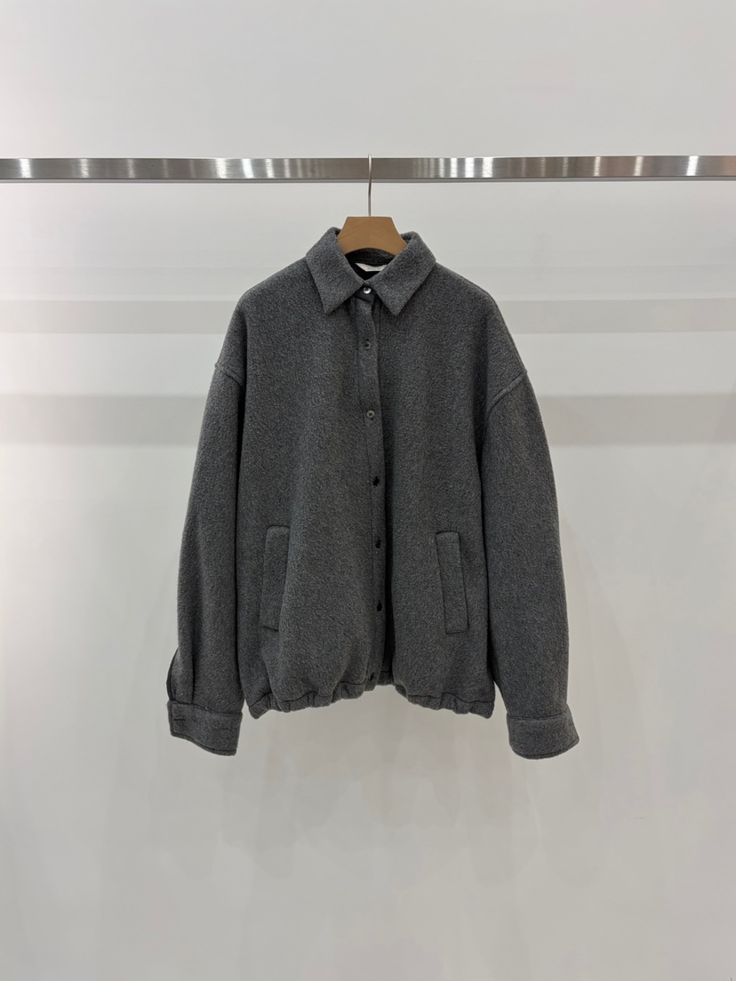 J_SHOP東大門代購26秋冬落肩松緊下擺搖粒絨夾克按扣落肩J_SHOP夾克圖色1墨色